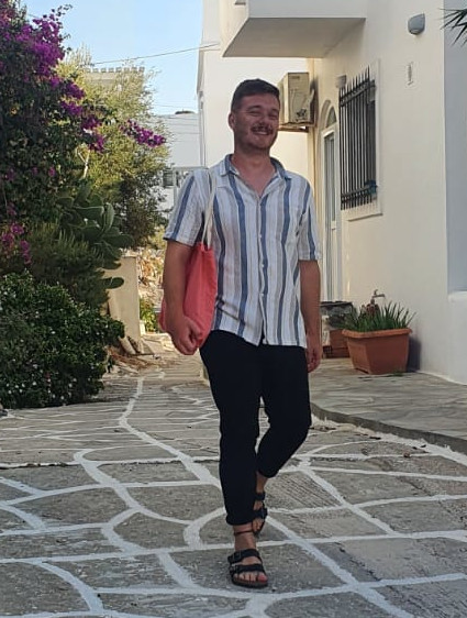 Me strolling through a alley on Naxos.